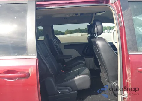 2014 Chrysler Town & Country Touring from USA, damaged, VIN 2C4RC1BG0ER208911